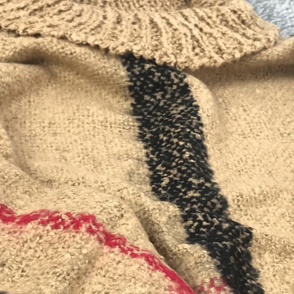 🔺SALE🔺SOFT Plaid Fringe Hem Poncho Wrap - Picture 6 of 6